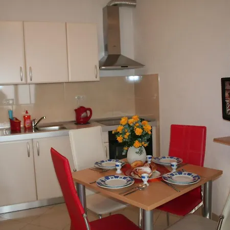 - 40m From The Apartament Trogir